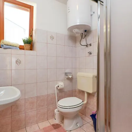 2 Bedroom Beautiful In