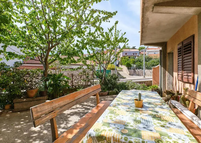 Apartment Stunning In Mali Lošinj