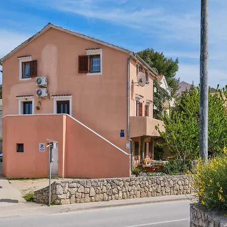 2 Bedroom Front In Apartment Mali Losinj